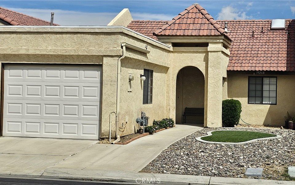 1st image of 19268 Elm Dr