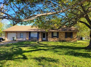 417 Leslie Dr, Bryan, TX 77802