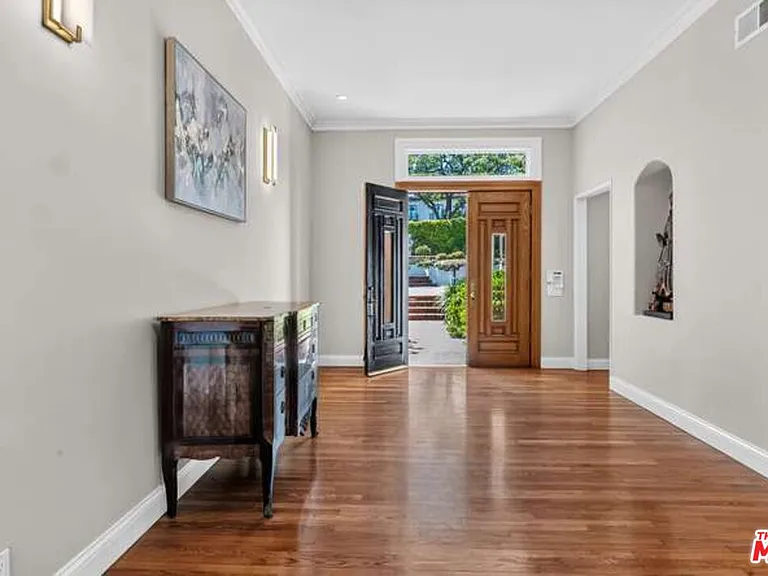 510 Toyopa Dr — Photo 5