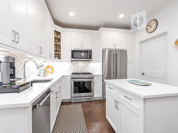 5th image of 16303 Aspenwood Dr #303