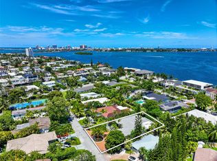 11530 NE 22nd Dr, North Miami, FL 33181