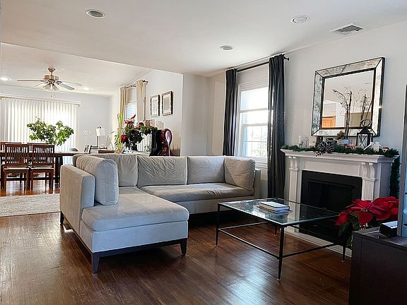 Living room w/ natural light