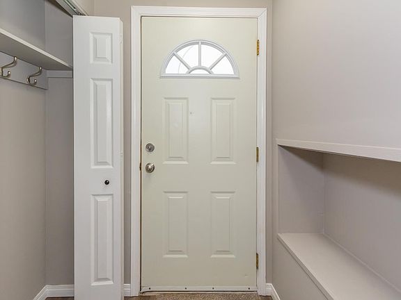 2nd image of 125 Centennial Ct NW