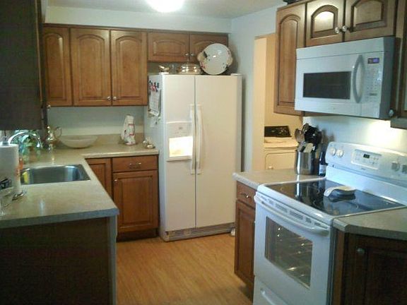 3rd image of 511 Stone Villa Ct APT 3A