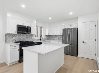 70 Victoria Ct, Hamden, CT 06514