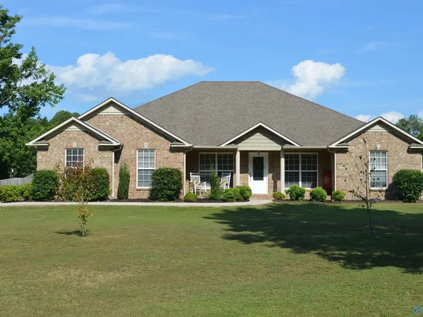 285 Wildwood Way, Somerville, AL 35670