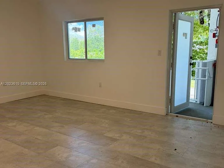 147 NW 59th St #302 — Photo 18