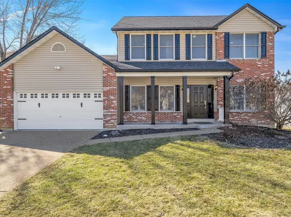 127 Bright Gem Dr, Saint Charles, MO 63304