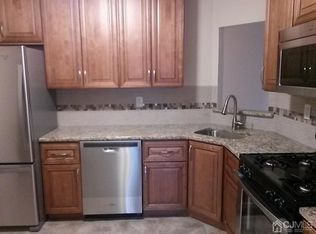 33 Farnham Sq UNIT 33, Parlin, NJ 08859