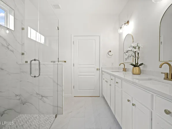 15 Clover Dr, Bluffton, SC 29909