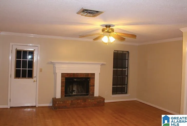 359 Jamestown Manor Dr — Photo 3