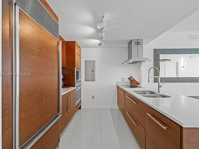 495 Brickell Ave #905 — Photo 3