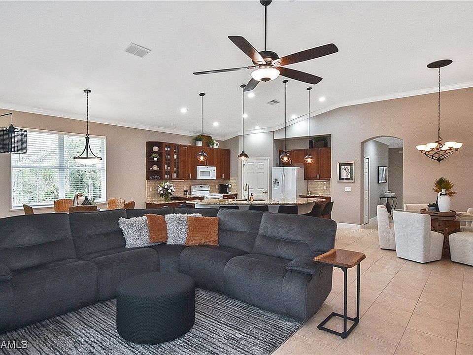 1st image of 10501 Sevilla Dr APT 202