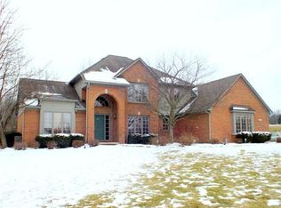 10499 Piedmont Dr, Brighton, MI 48114