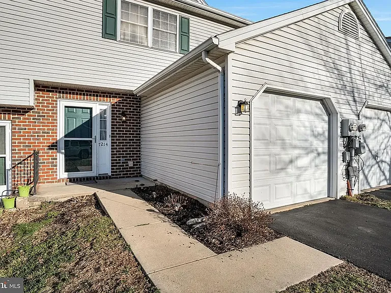 7214 Huntingdon St — Photo 2