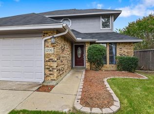 1206 Laurel Ln, Grapevine, TX 76051