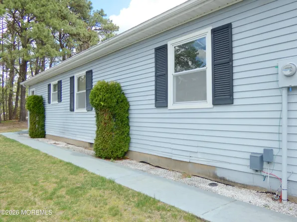 99 Selkirk Avenue, Toms River, NJ 08757