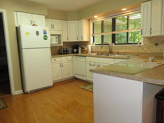 5th image of 163 Tall Timbers Dr