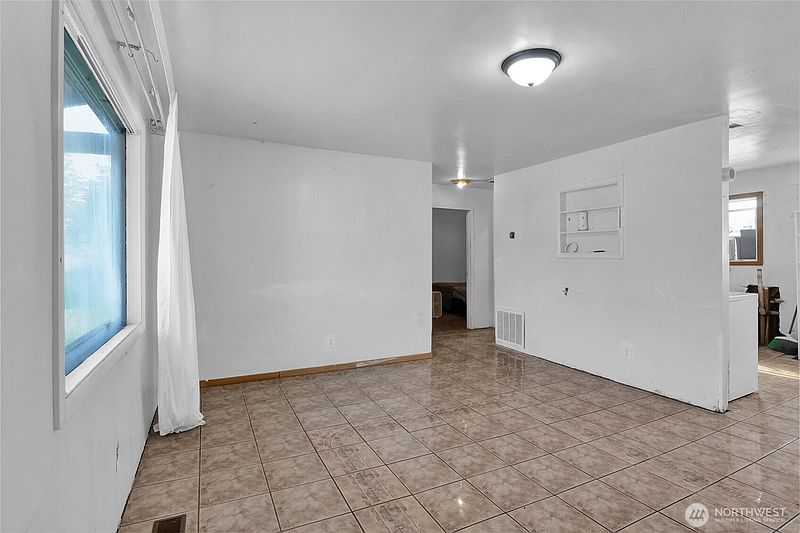2nd image of 813 S Adams Avenue
