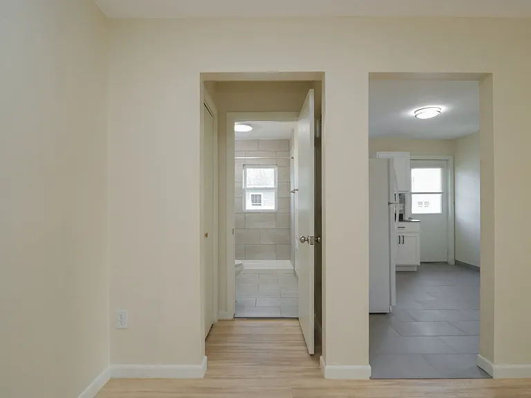 321 Montcalm St #R — Photo 22