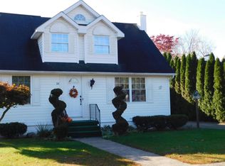 18 Clark St, Wyoming, PA 18644