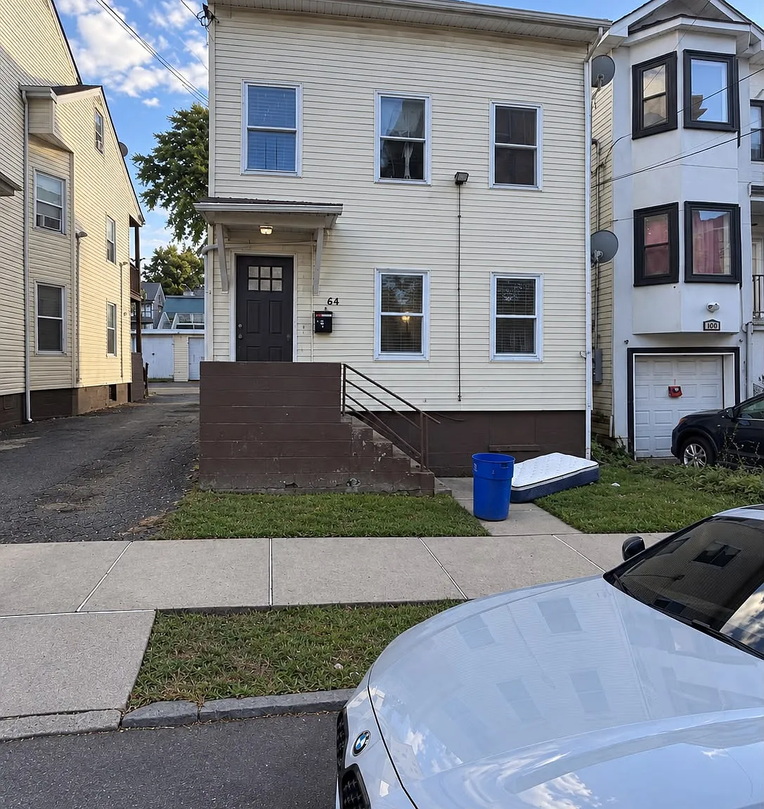 3 bed, 1.5 bath, $2,045 — Photo 1