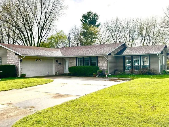 463 Darbyshire Dr, Wilmington, OH 45177