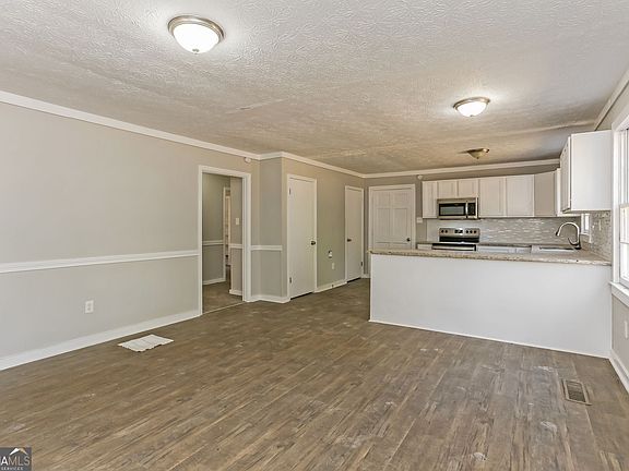 4th image of 4179 Williamson Rd