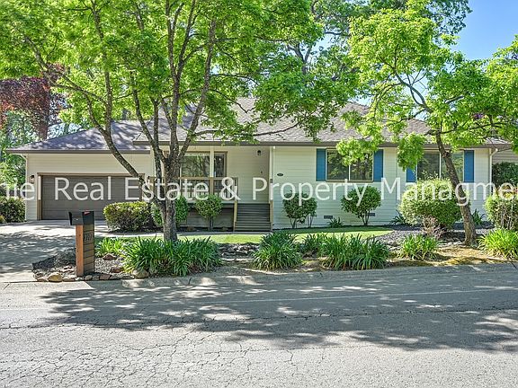 2nd image of 2277 Knollwood Dr