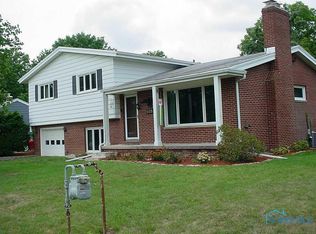 608 Marilyn Dr, Rossford, OH 43460