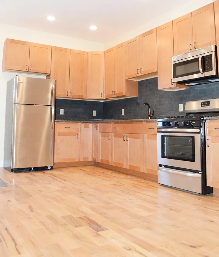 9 Bright St — Photo 2