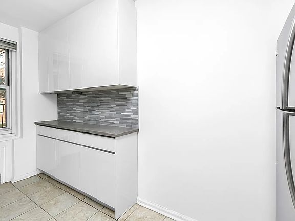 4th image of 34-15 74th St APT 2E