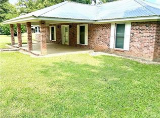121 White Loop Rd, Pineville, LA 71360