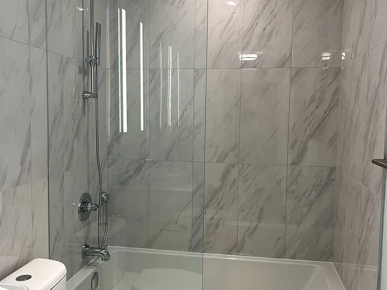 470 Front St W #1113 — Photo 5