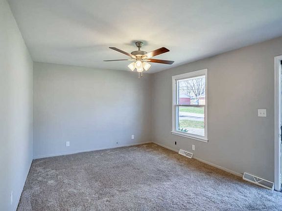 5th image of 120 Glendale Ln