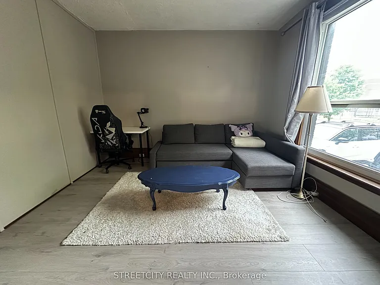 17 Saint Andrew St — Photo 7