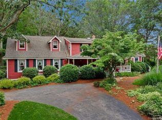 35 Blais Rd, Uncasville, CT 06382