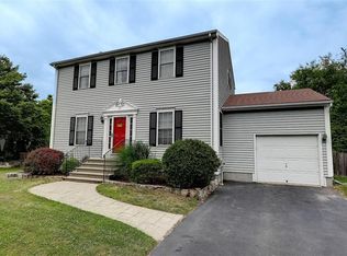 2 Anchor Way, Riverside, RI 02915