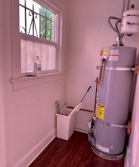 1406 N Formosa Ave #1/2 — Photo 16