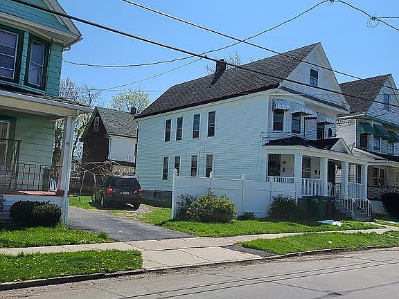 5th image of 267 Bissell Ave