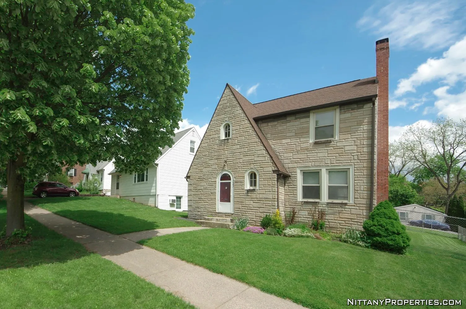 3 bed, 1.5 bath, 1650 sqft, $3,450 — Photo 1