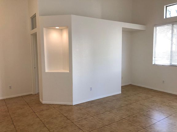 4th image of 29829 N 41st Pl