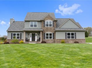 214 Lokomski Rd, Hookstown, PA 15050