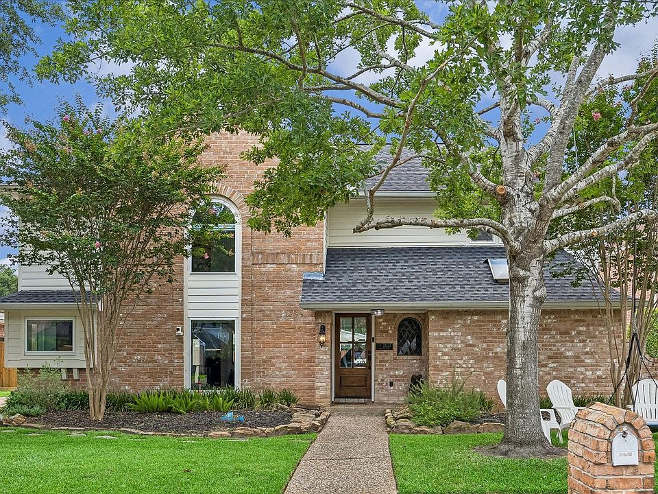 1st image of 12514 Meadow Lake Dr