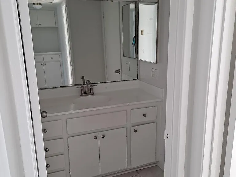 142 S Esplanade St #105 — Photo 8