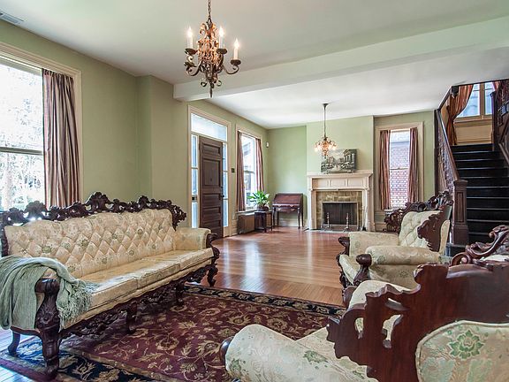 Looking towards foyer