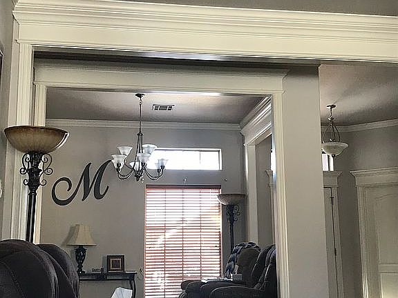 5th image of 1510 Derby Ln