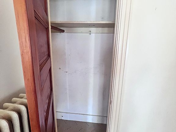 3rd image of 148 Crest Ave APT 1