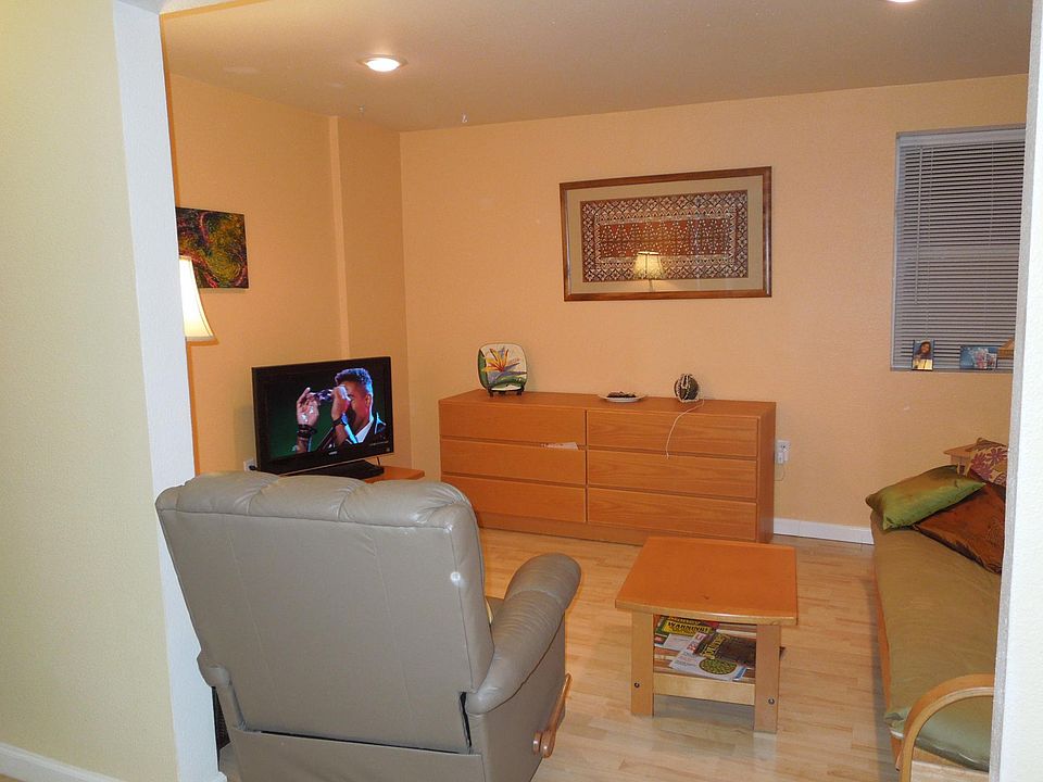 2nd image of 3211 N 9th St #B