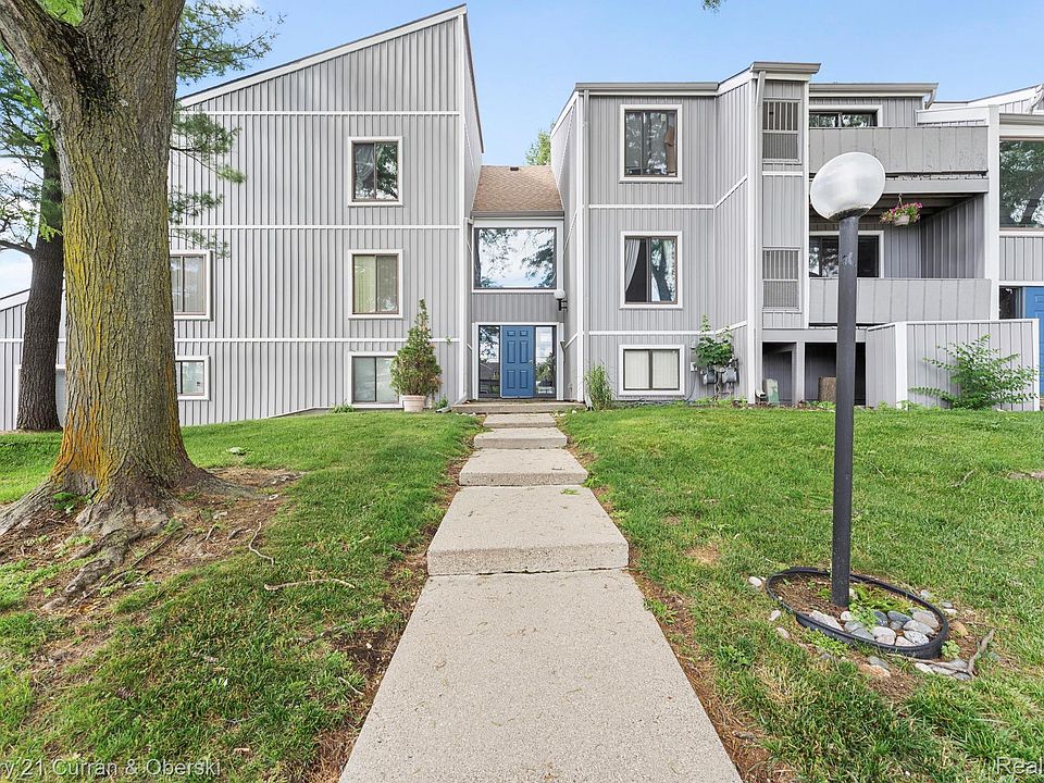 1st image of 9601 Bayview Dr APT 301